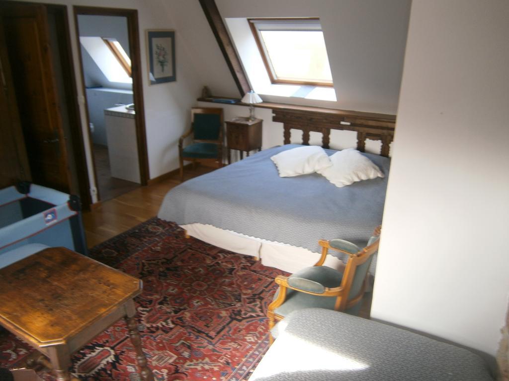 Bed and Breakfast Les Chaumieres De Kerimel Ploemel Zimmer foto