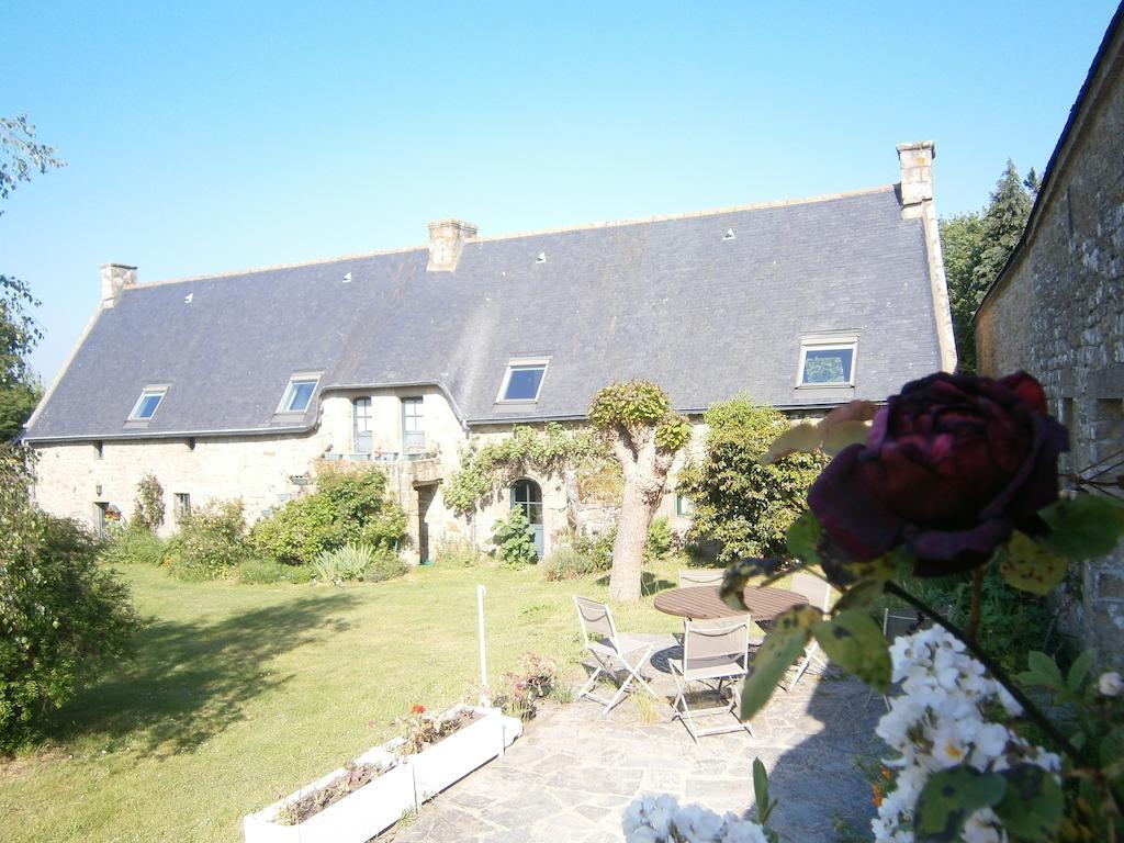 Bed and Breakfast Les Chaumieres De Kerimel Ploemel Exterior foto