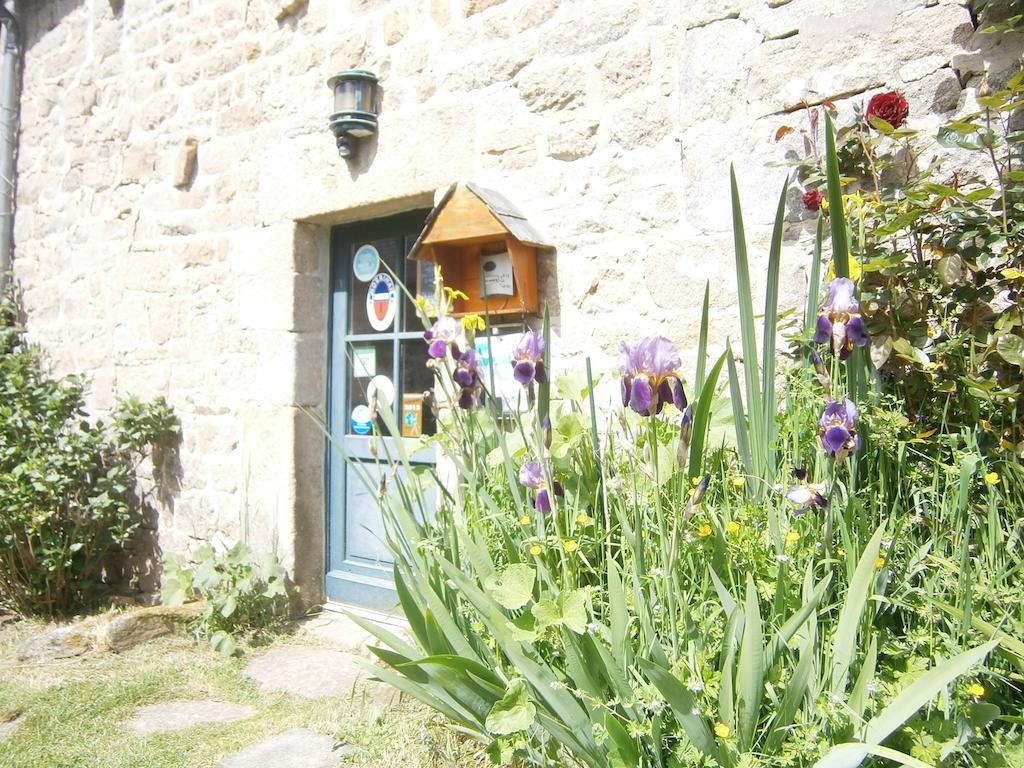 Bed and Breakfast Les Chaumieres De Kerimel Ploemel Exterior foto