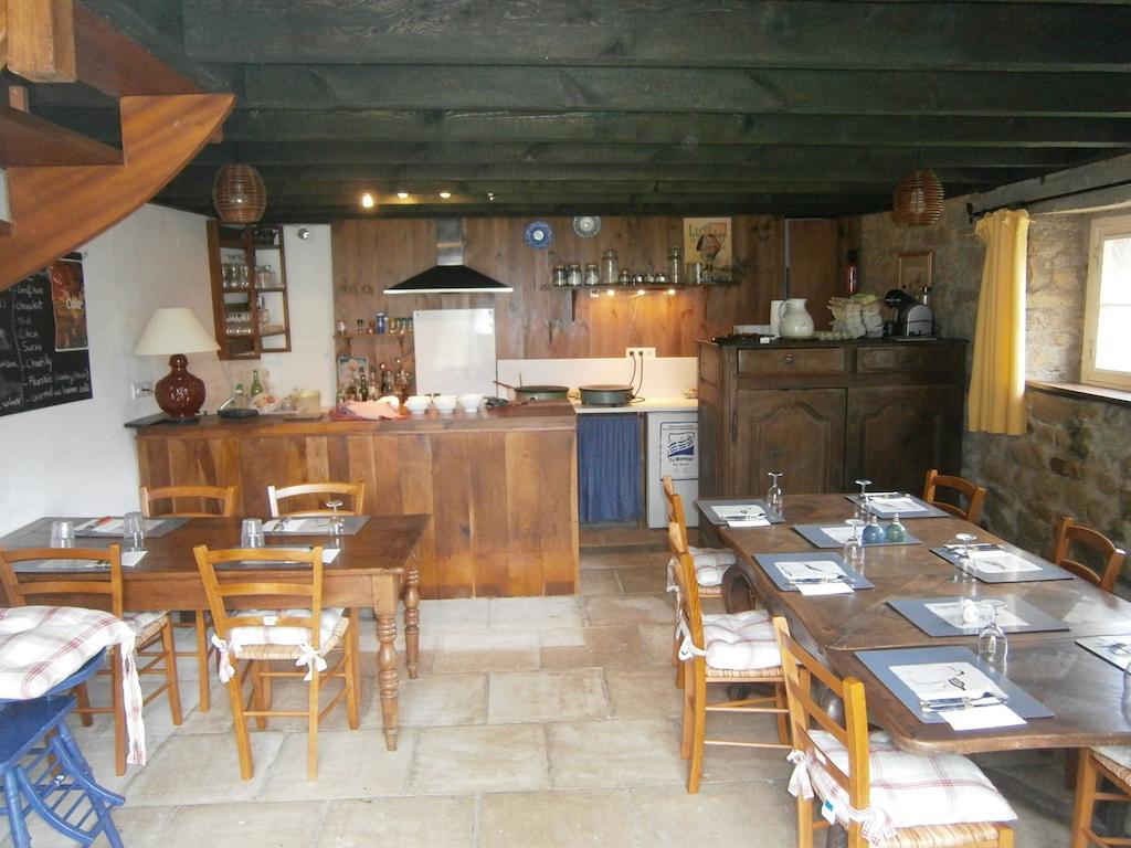 Bed and Breakfast Les Chaumieres De Kerimel Ploemel Exterior foto
